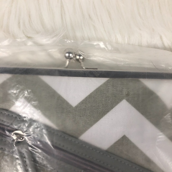 Kailo Chic Gray Chevron iPad Tablet Sleeve NWOT - Picture 4 of 5